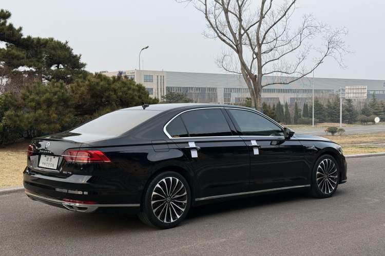 Used Volkswagen Phideon 2021 380TSI Prestige Edition Exterior 3