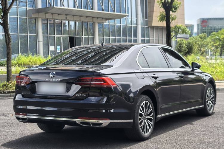 Used Volkswagen Phideon 2021 380TSI Luxury Edition Exterior 4