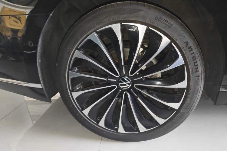 Used Volkswagen Phideon 2021 380TSI Prestige Edition Exterior 5