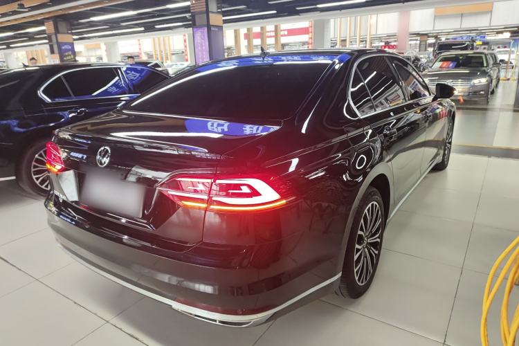 Used Volkswagen Phideon 2021 380TSI Luxury Edition Exterior 5