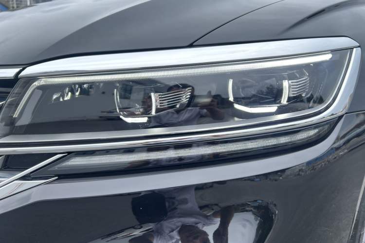Used Volkswagen Phideon 2021 380TSI Luxury Edition Exterior 6