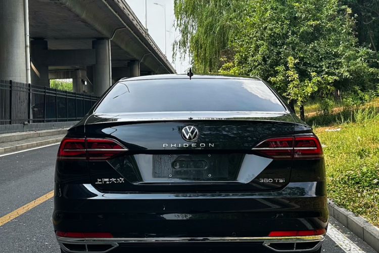 Used Volkswagen Phideon 2021 380TSI Luxury Edition Exterior 6