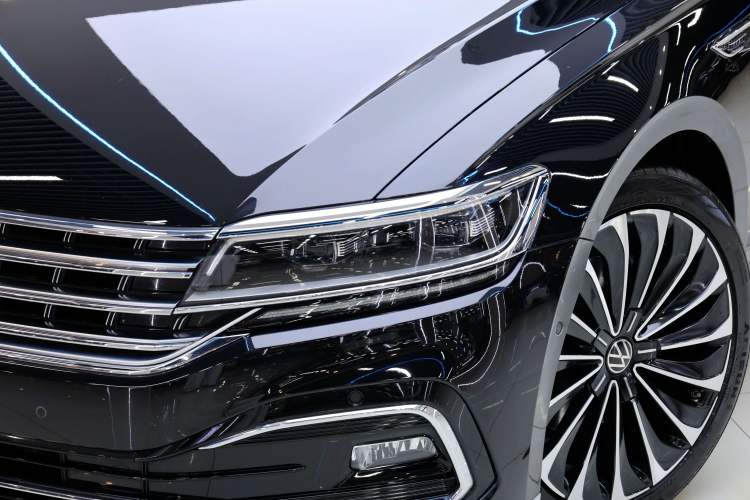 Used Volkswagen Phideon 2021 380TSI Prestige Edition Exterior 7