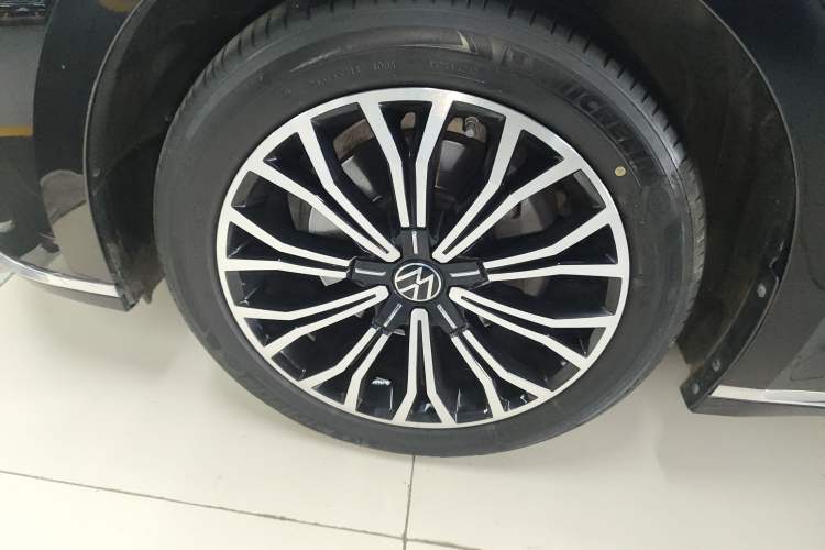Used Volkswagen Phideon 2021 380TSI Luxury Edition Exterior 7