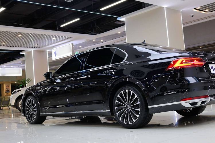 Used Volkswagen Phideon 2021 380TSI Prestige Edition Exterior 9