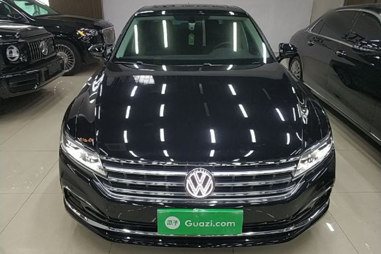 Used Volkswagen Phideon 2021 380TSI Luxury Edition Front