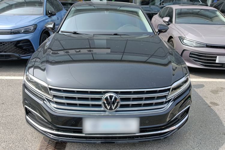 Used Volkswagen Phideon 2021 380TSI Luxury Edition Front