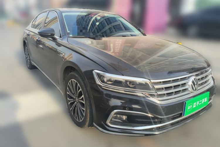 Used Volkswagen Phideon 2021 380TSI Luxury Edition Front Right 45 Deg