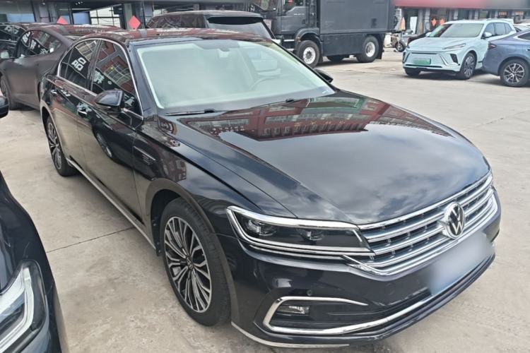 Used Volkswagen Phideon 2021 380TSI Luxury Edition Front Right 45 Deg