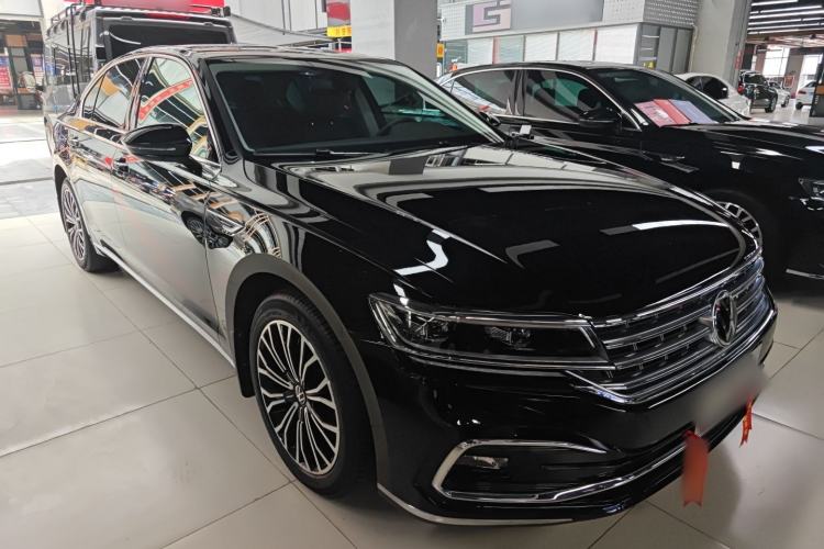 Used Volkswagen Phideon 2021 380TSI Luxury Edition Front Right 45 Deg