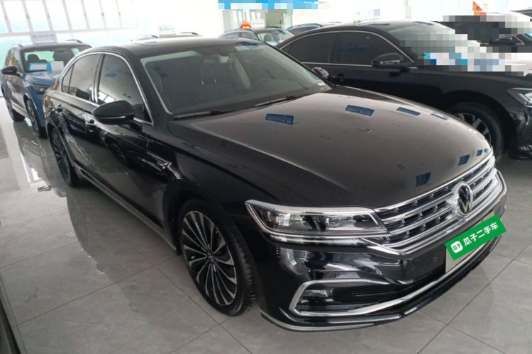 Used Volkswagen Phideon 2021 380TSI Prestige Edition Front Right 45 Deg