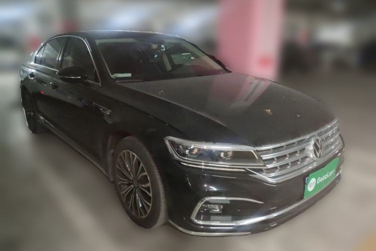 Used Volkswagen Phideon 2021 380TSI Luxury Edition Front Right 45 Deg