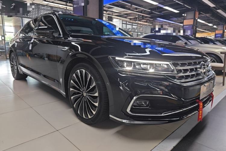 Used Volkswagen Phideon 2021 380TSI Prestige Edition Front Right 45 Deg