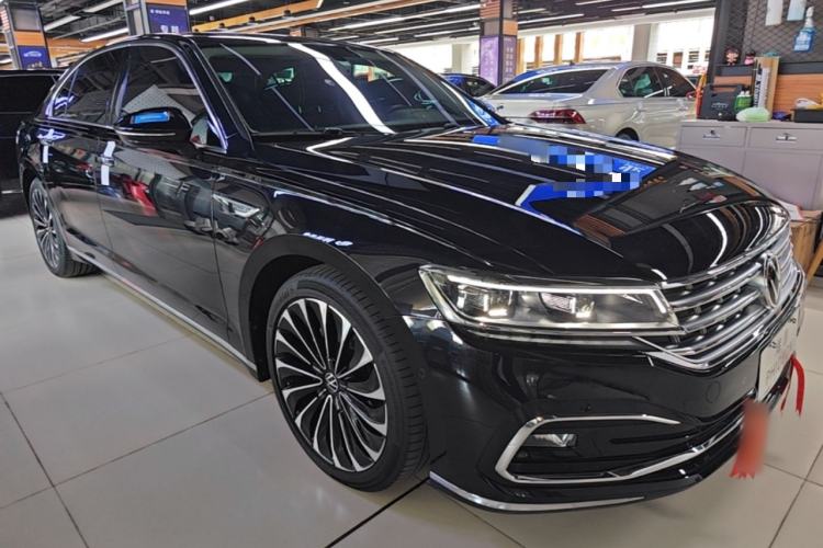 Used Volkswagen Phideon 2021 380TSI Prestige Edition Front Right 45 Deg