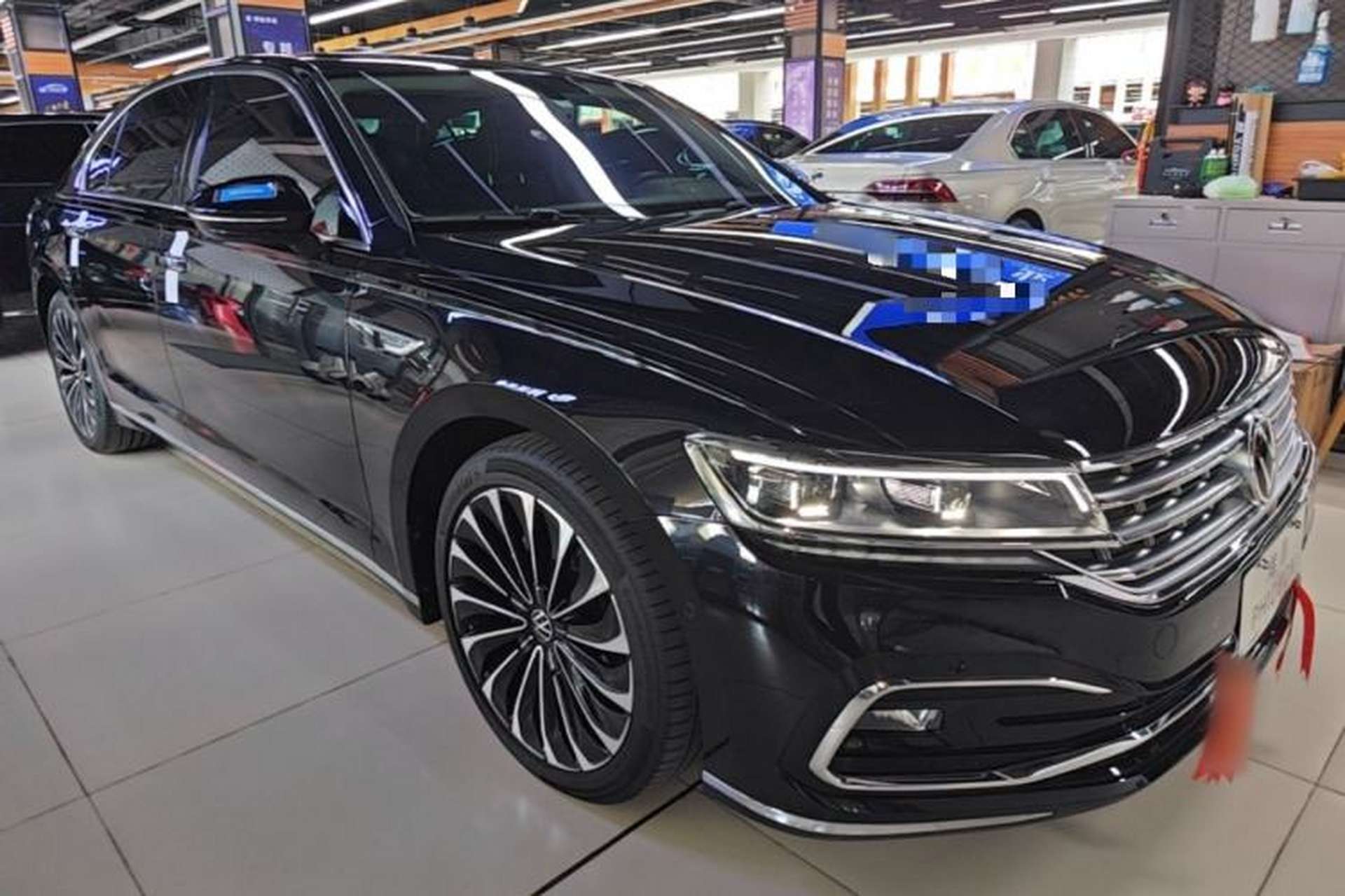 Used Volkswagen Phideon 2021 380TSI Prestige Edition Front Right 45 Deg