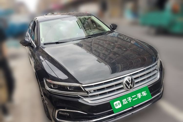 Used Volkswagen Phideon 2021 380TSI Luxury Edition Front Right 45 Deg