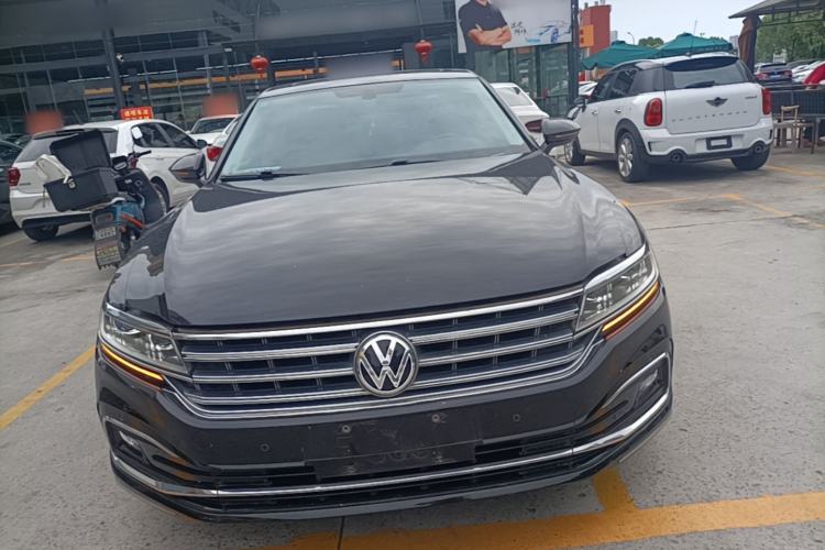 Used Volkswagen Phideon 2021 380TSI Luxury Edition Front