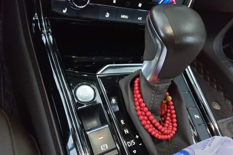 Used Volkswagen Phideon 2021 380TSI Luxury Edition Gear Lever