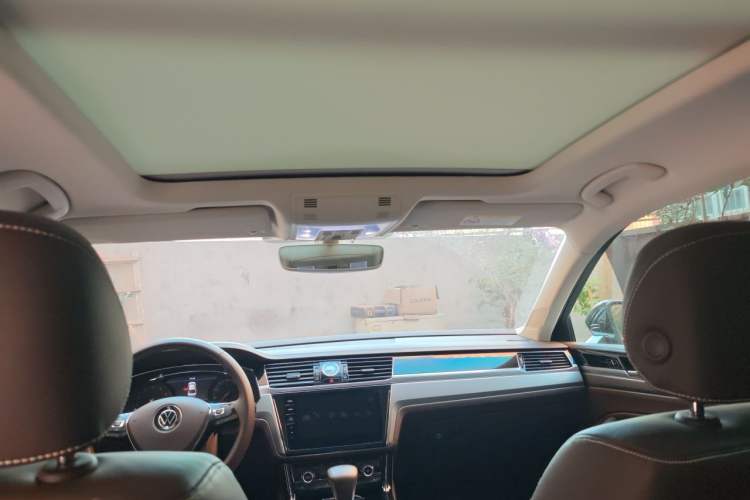 Used Volkswagen Phideon 2021 380TSI Luxury Edition Headliner