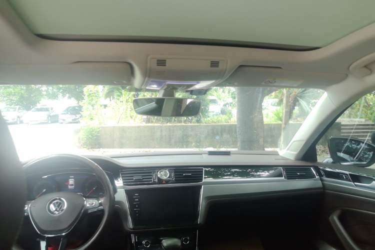 Used Volkswagen Phideon 2021 380TSI Luxury Edition Headliner