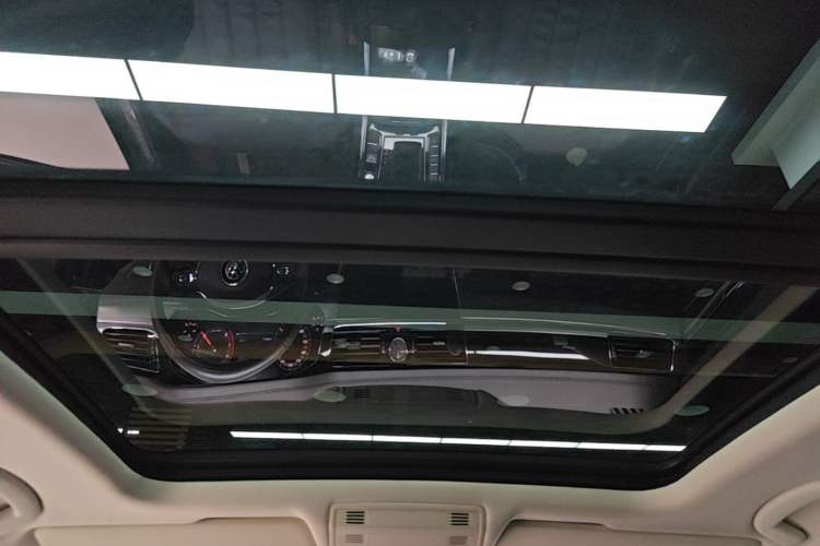 Used Volkswagen Phideon 2021 380TSI Luxury Edition Headliner
