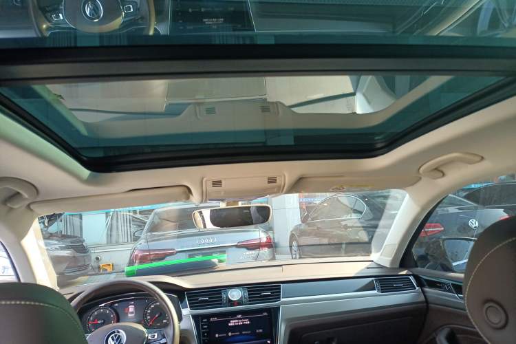 Used Volkswagen Phideon 2021 380TSI Luxury Edition Headliner