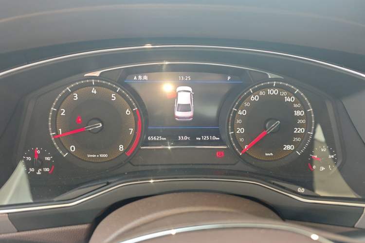 Used Volkswagen Phideon 2021 380TSI Luxury Edition Instrument Cluster