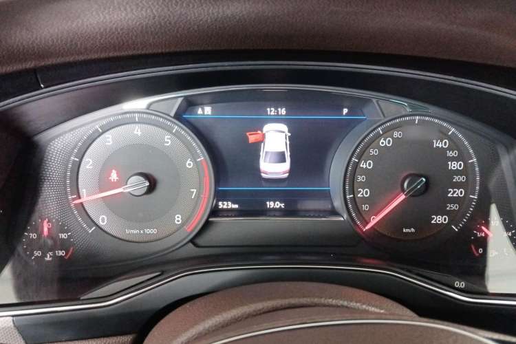 Used Volkswagen Phideon 2021 380TSI Luxury Edition Instrument Cluster