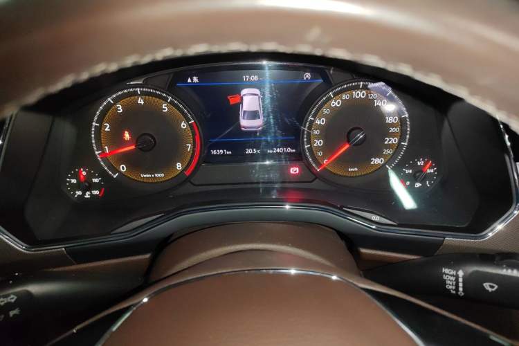 Used Volkswagen Phideon 2021 380TSI Luxury Edition Instrument Cluster