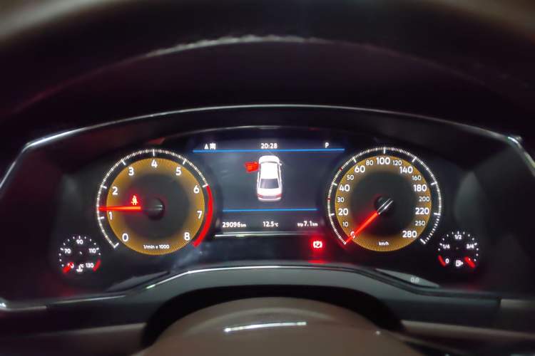 Used Volkswagen Phideon 2021 380TSI Luxury Edition Instrument Cluster