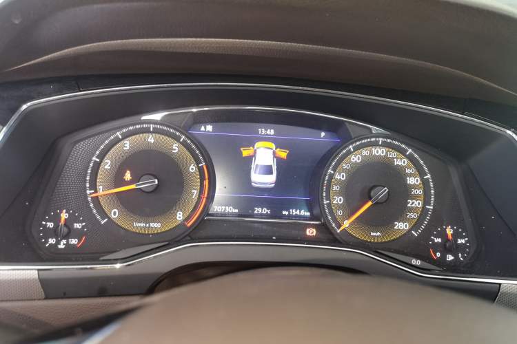 Used Volkswagen Phideon 2021 380TSI Luxury Edition Instrument Cluster