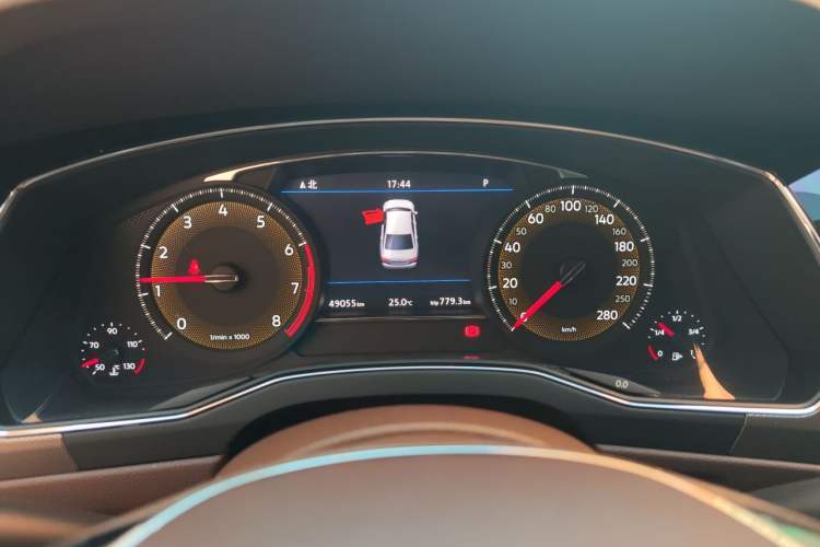 Used Volkswagen Phideon 2021 380TSI Luxury Edition Instrument Cluster