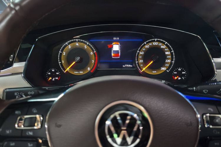 Used Volkswagen Phideon 2021 380TSI Luxury Edition Instrument Cluster
