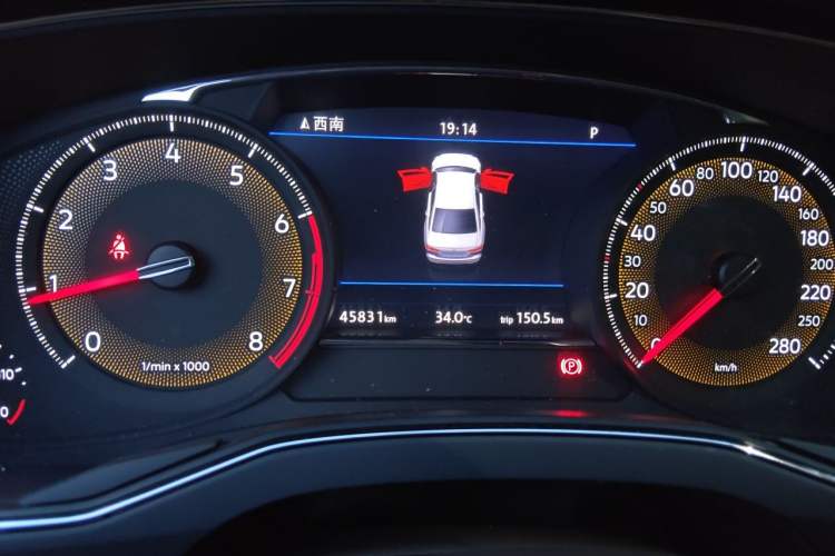 Used Volkswagen Phideon 2021 380TSI Luxury Edition Instrument Cluster