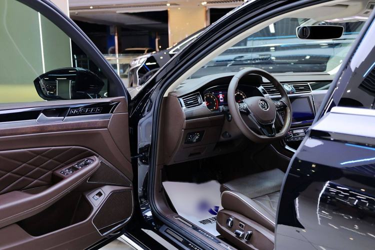 Used Volkswagen Phideon 2021 380TSI Prestige Edition Interior 1