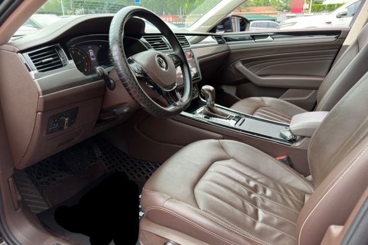 Used Volkswagen Phideon 2021 380TSI Luxury Edition Interior 1