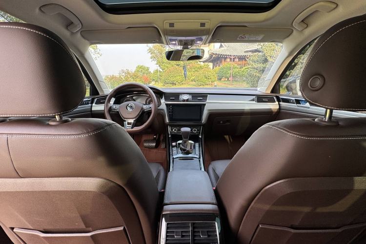Used Volkswagen Phideon 2021 380TSI Luxury Edition Interior 1