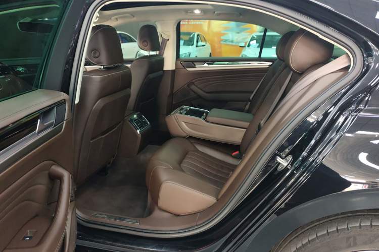 Used Volkswagen Phideon 2021 380TSI Luxury Edition Interior 1