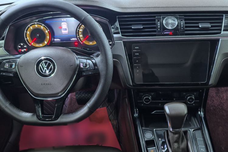 Used Volkswagen Phideon 2021 380TSI Luxury Edition Interior 1