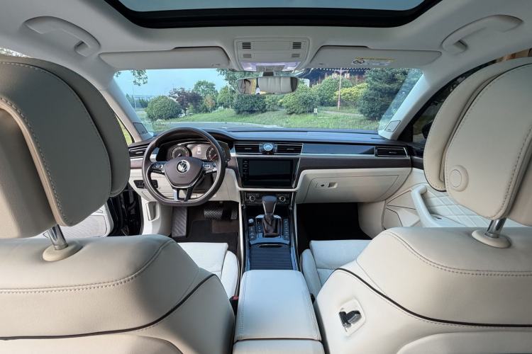 Used Volkswagen Phideon 2021 380TSI Prestige Edition Interior 1