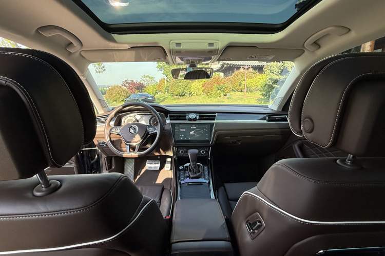 Used Volkswagen Phideon 2021 380TSI Prestige Edition Interior 1