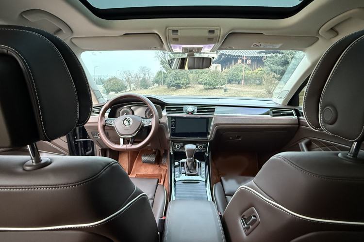 Used Volkswagen Phideon 2021 380TSI Prestige Edition Interior 1