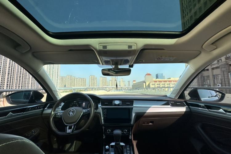 Used Volkswagen Phideon 2021 380TSI Luxury Edition Interior 10