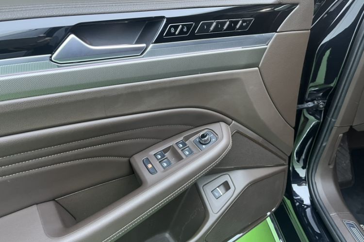 Used Volkswagen Phideon 2021 380TSI Luxury Edition Interior 12
