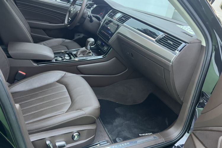Used Volkswagen Phideon 2021 380TSI Luxury Edition Interior 14