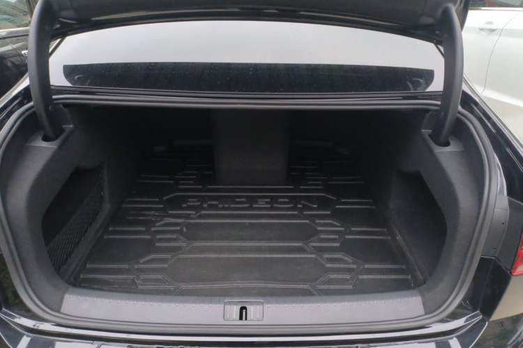 Used Volkswagen Phideon 2021 380TSI Luxury Edition Interior 14