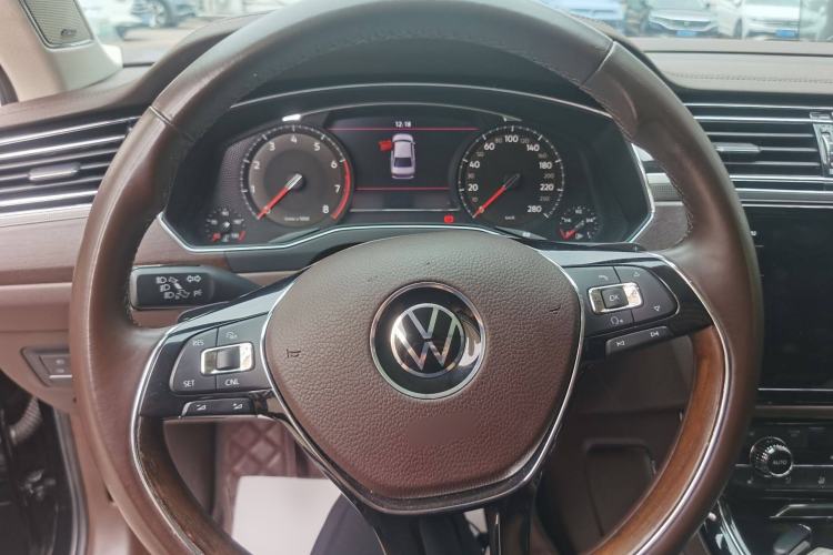 Used Volkswagen Phideon 2021 380TSI Prestige Edition Interior 2