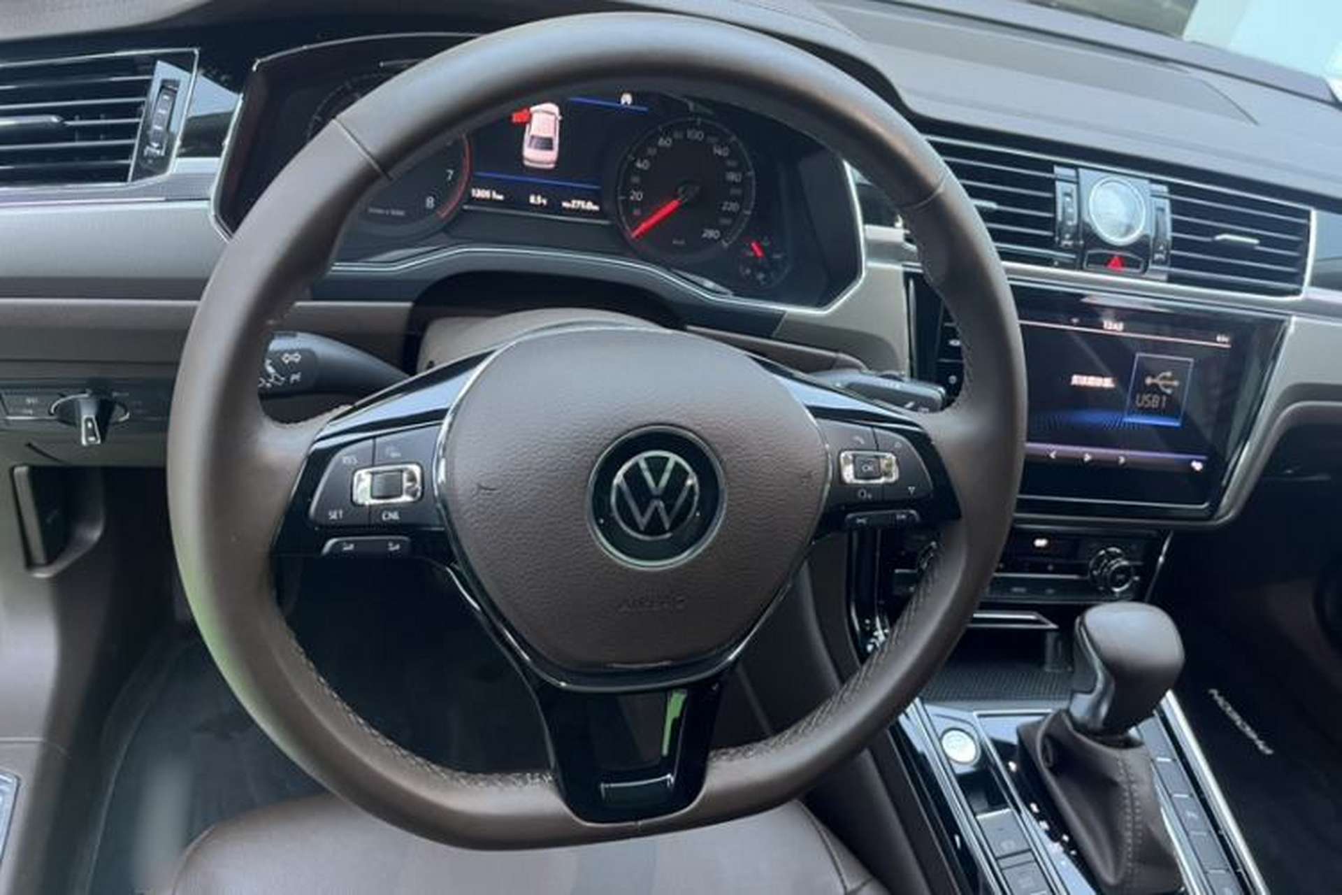Used Volkswagen Phideon 2021 380TSI Luxury Edition Interior 2