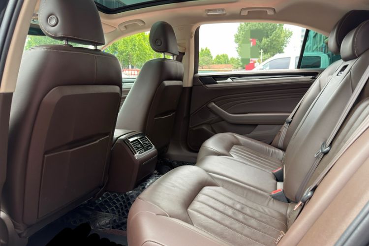 Used Volkswagen Phideon 2021 380TSI Luxury Edition Interior 2