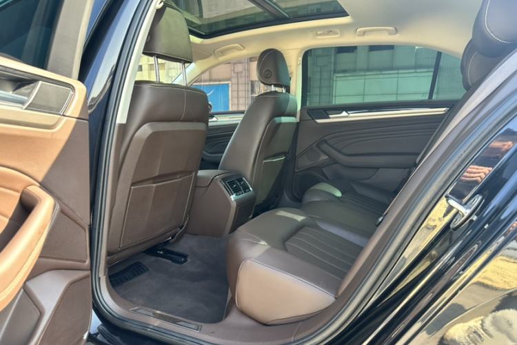 Used Volkswagen Phideon 2021 380TSI Luxury Edition Interior 2